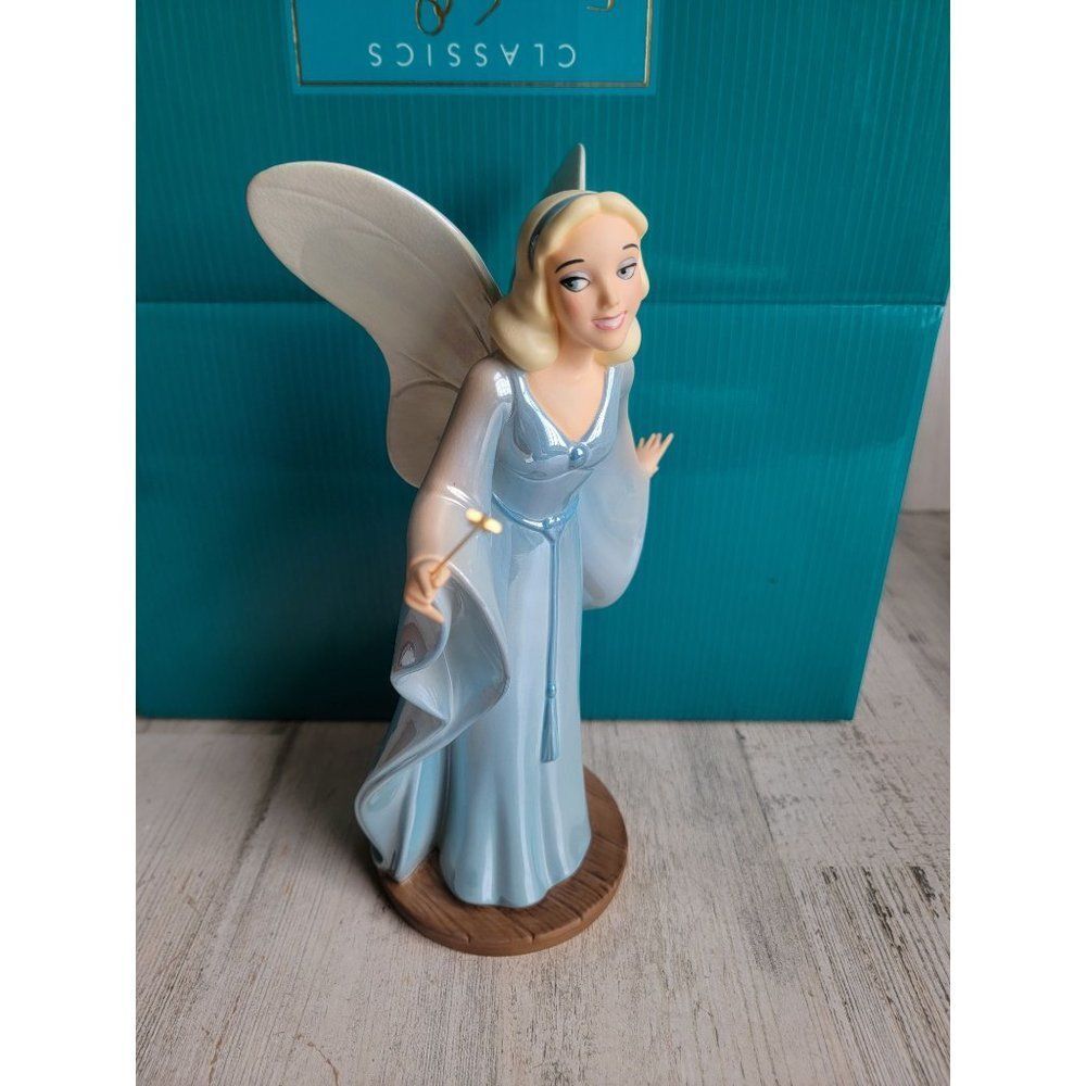 Walt Disney blue fairy making dreams come true Pinocchio 1997 sculpture collecti
